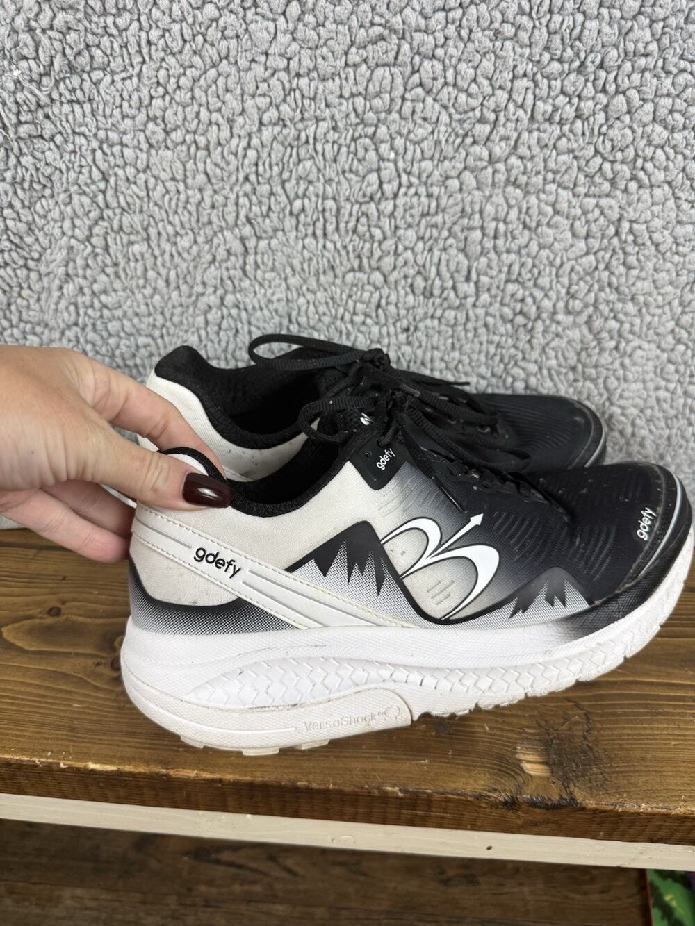 GDefy Gravity Defyer Mighty Walk Orthopedic Women's Shoe Black White 10.5